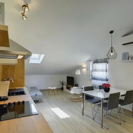 Niko Apartman Póla